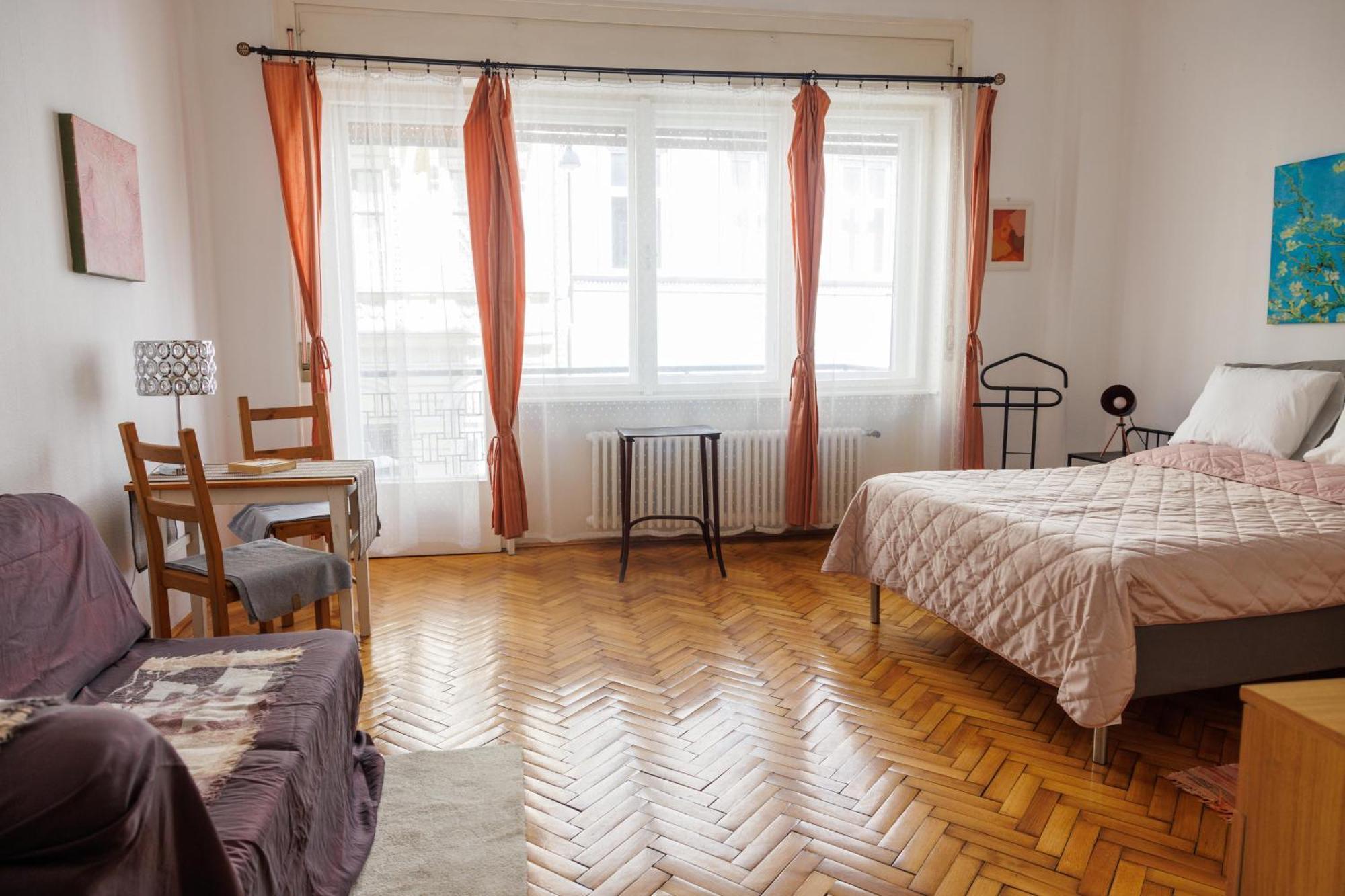 Studio With Terrace In Heart Of The City Budapeste Exterior foto